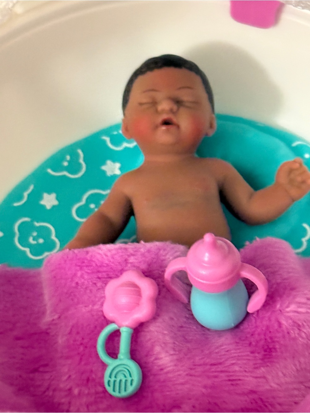 Series 2 My Mini Baby with Lavender
Blanket& Crib
